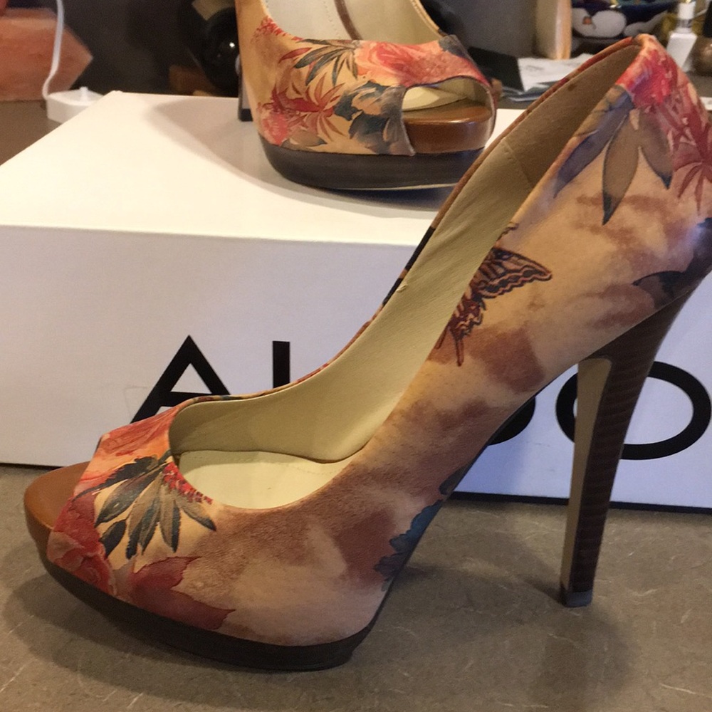 Aldo macksey patterned floral heels